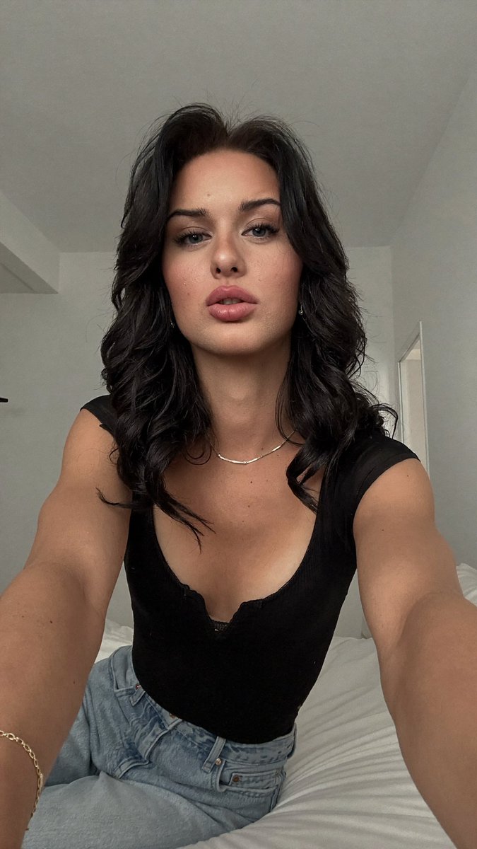 Be honest… am I your type? 👀