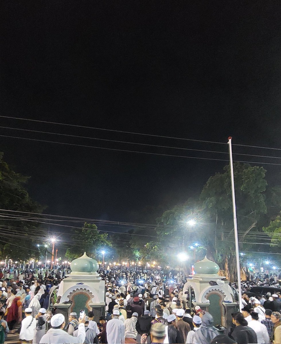 bashofi_lapulga's tweet photo. The 23rd night of Ramadan 1447 H https://t.co/SVbbp5U1d8