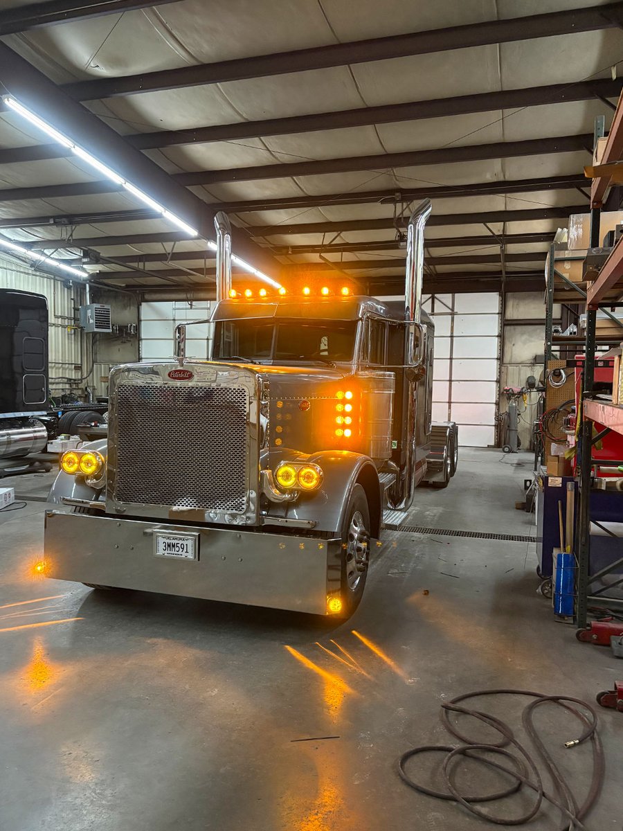 4 State Trucks tweet media