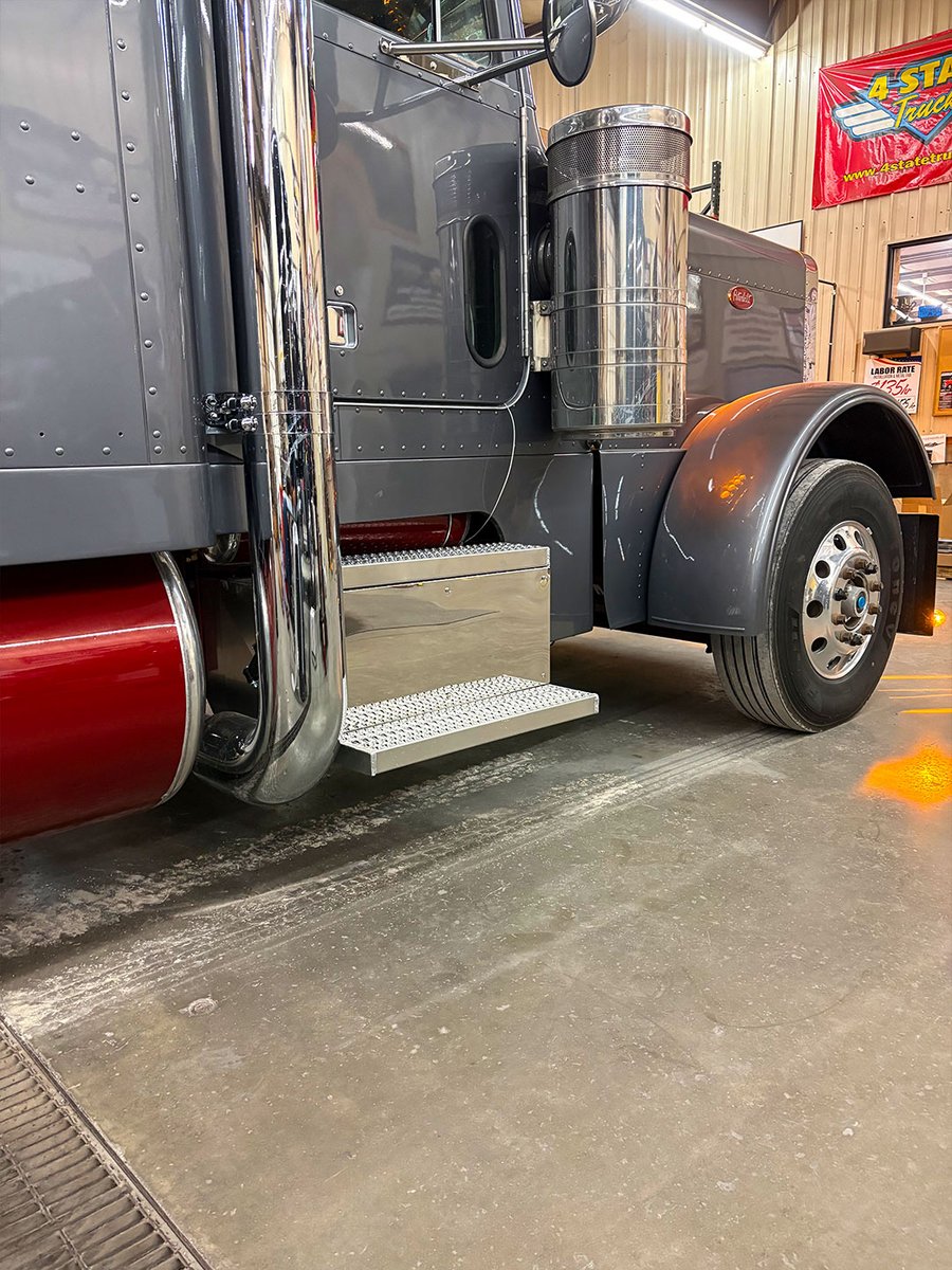 4 State Trucks tweet media