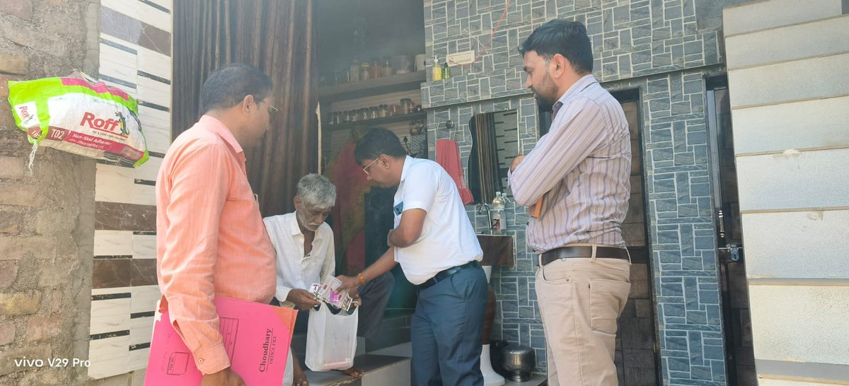 ટીબી મુક્ત ભારત અભિયાન અંતર્ગત બોટાદ જિલ્લામાં તા. 11/3/26 થી 12/3/26 સુધી 2 દિવસ માટે રાજ્યકક્ષાએથી ડો જયદીપ ઓઝા સાહેબ WHO કન્સલટન્ટ, ડો પ્રવીણ પટેલ સાહેબ M.O STCD અમદાવાદથી સુપરવાઈઝરી વિઝિટ દરમ્યાન ટીબી દર્દી વિઝિટ, લેબોરેટરી, તેમજ રજીસ્ટર ચેક કરેલ તેમજ જરૂરી માર્ગદર્શન આપેલ.