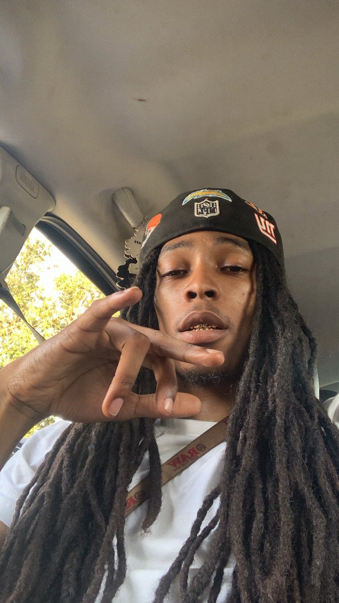 twodicktommy's tweet image. Whts tha play tdy ⛳️ #fyp #lightskin #grills