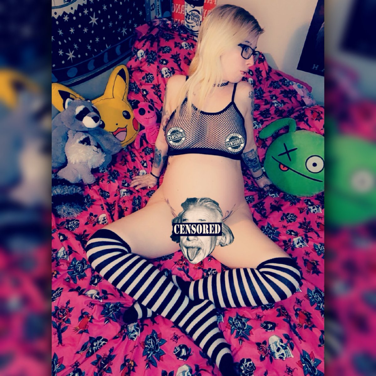 TrixiRox94's tweet photo. Probably my last photoshoot doing pregnancy nudes. If you're interested in seeing what's under the sensors comment, msg me or just click the link belowπ₯π₯π₯
https://t.co/lnFofwc98b
#onlyfans #nudes #pregnant #pregnancy #comment #like #msgme #clickthelink https://t.co/08zpaJohBY