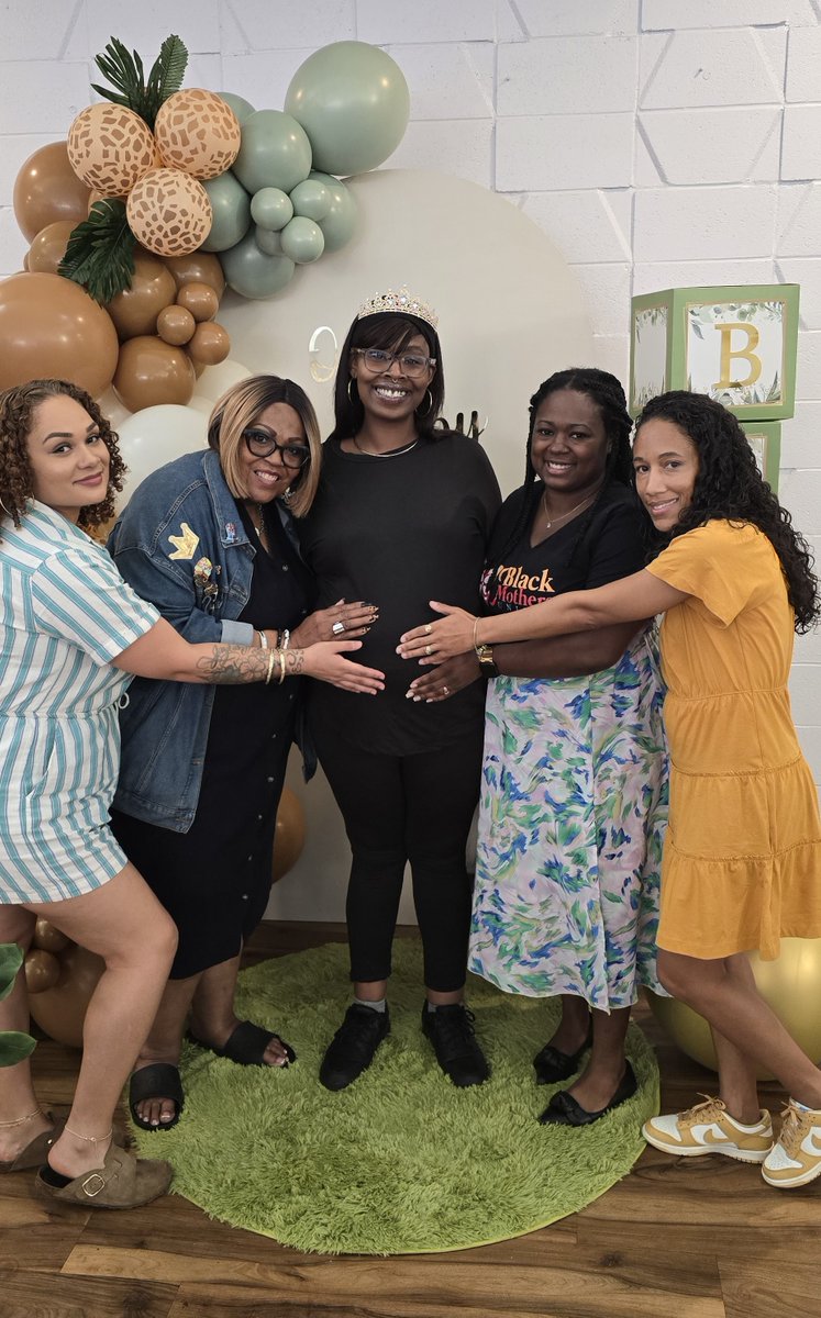 TheSOLProject1's tweet photo. 💜 The SOL Project joined the “For Colored Girls” Community Baby Shower celebrating single moms of color! Games, gifts, resources &amp; a powerful prayer circle.

📖 Read more &amp; learn about Breathe for Two:
https://t.co/9KPfiSm8Wa

#SOLProject #BlackMaternalHealth https://t.co/wJFDDyZ2X0