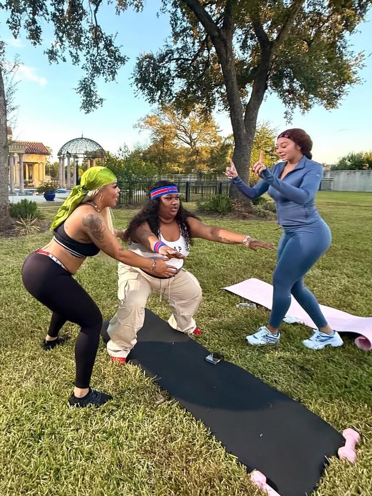 Scotty, Tesehki, &amp; Biggie during their work out session on the set of Baddies USA 😝😝