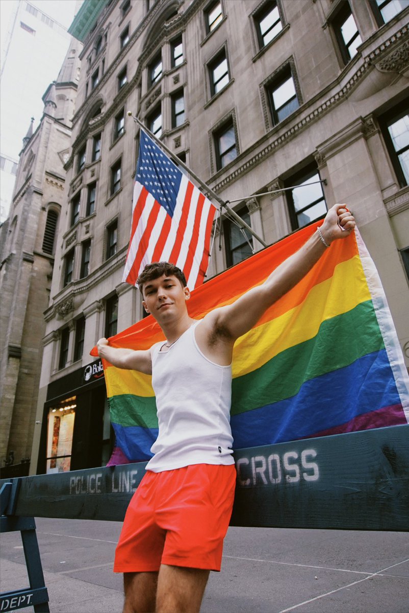 Artiomboy tweet media