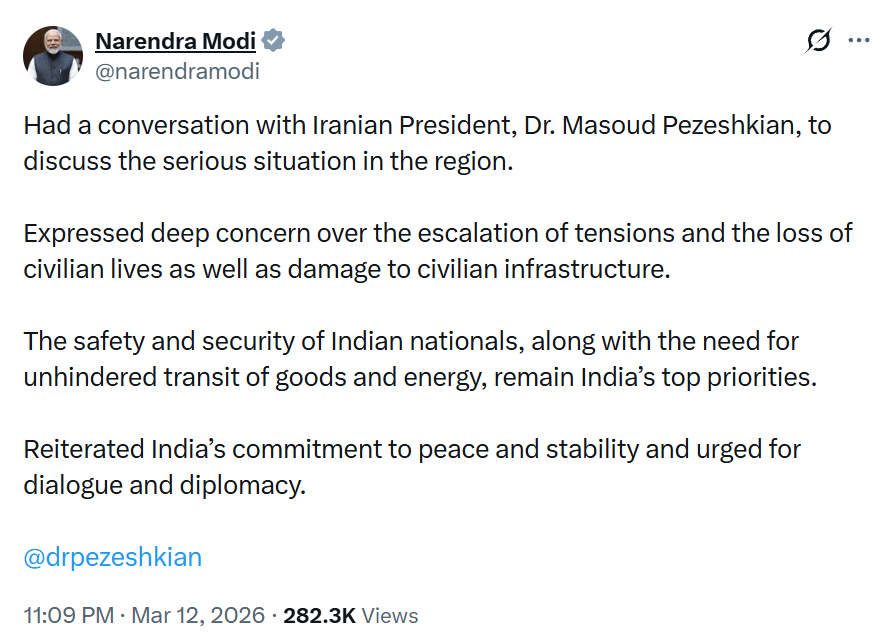 AHindinews's tweet photo. प्रधानमंत्री नरेंद्र मोदी ने ट्वीट किया - "ईरान के राष्ट्रपति डॉ. मसूद पेजेशकियन से इलाके के गंभीर हालात पर बात हुई। बढ़ते तनाव और आम लोगों की जान जाने के साथ-साथ सिविलियन इंफ्रास्ट्रक्चर को हुए नुकसान पर गहरी चिंता जताई। भारतीय नागरिकों की सुरक्षा, साथ ही सामान और एनर्जी के बिना रुकावट आने-जाने की ज़रूरत, भारत की सबसे बड़ी प्राथमिकताएँ हैं। शांति और स्थिरता के लिए भारत का वादा दोहराया और बातचीत और डिप्लोमेसी की अपील की।"