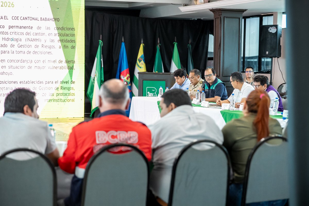 #IESSteInforma | El 🏥 Hospital General Babahoyo participó en el #COECantonal para coordinar acciones que fortalezcan la respuesta del sistema de salud y garanticen atención oportuna a la ciudadanía durante la temporada invernal.