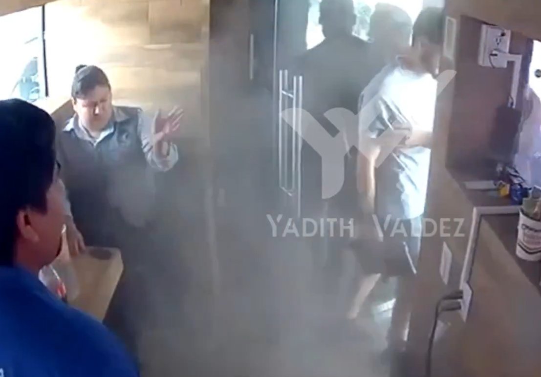 2 Y 1 Microfono tweet media