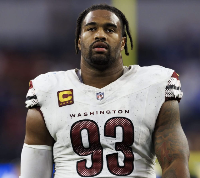 𝗕𝗥𝗘𝗔𝗞𝗜𝗡𝗚: The Bengals are expected to sign star DT Jonathan Allen to a 2-year deal, per <a href="/Schultz_Report/">Jordan Schultz</a> 

A two-year, $28M deal.