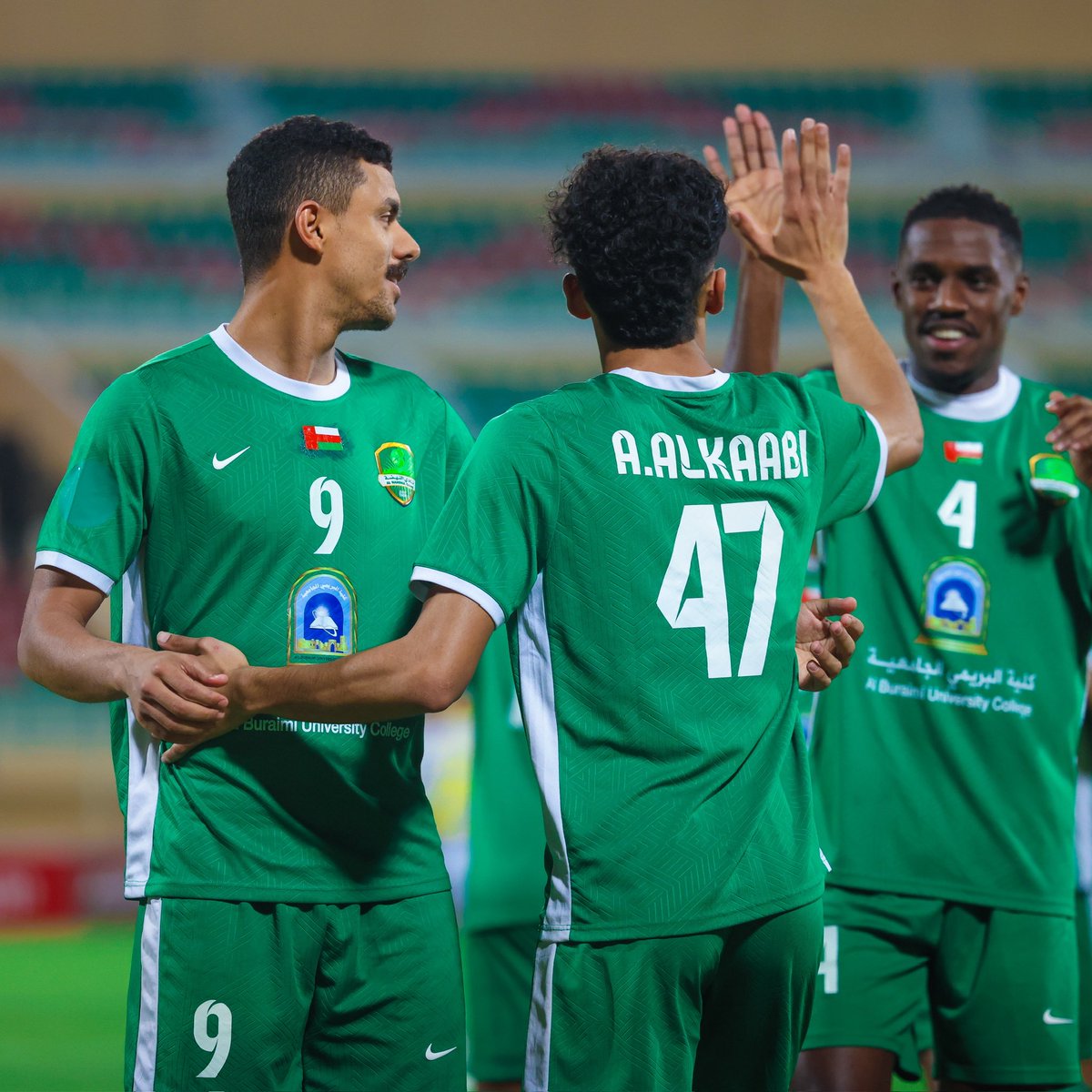 نادي النهضة العماني tweet media