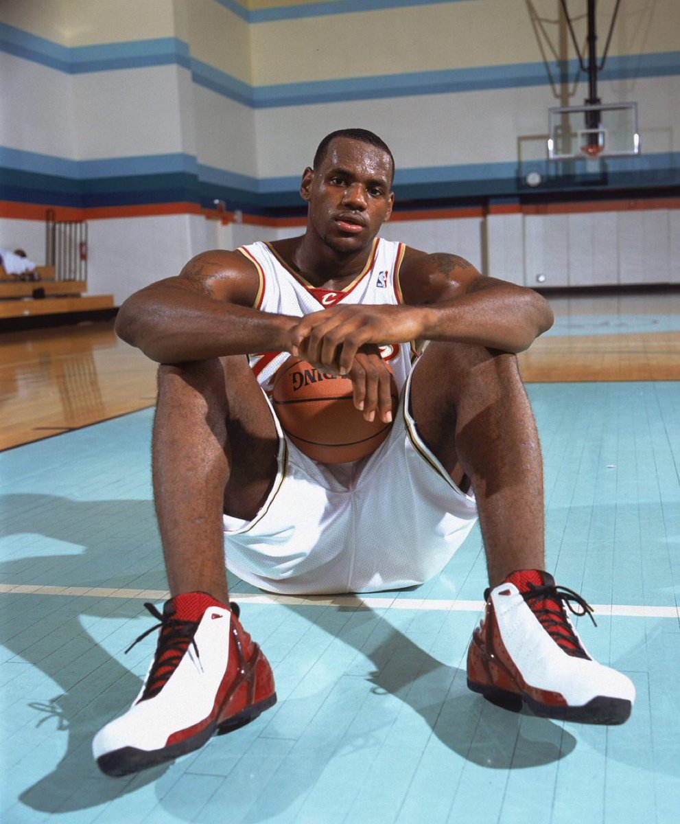 WITNESSKJ's tweet photo. #1 overall picks:

2000 — Kenyon Martin (retired)
2001 — Kwame Brown (retired)
2002 — Yao Ming (retired)
2003 — LEBRON JAMES (2026 ALL-STAR)
2004 — Dwight Howard (retired)
2005 — Andrew Bogut (retired)
2006 — Andrea Bargnani (retired)
2007 — Greg Oden (retired)
2008 — Derrick Rose (retired)
2009 — Blake Griffin (retired)
2010 — John Wall (retired)

BRONGEVITY… 🤯🤯🤯