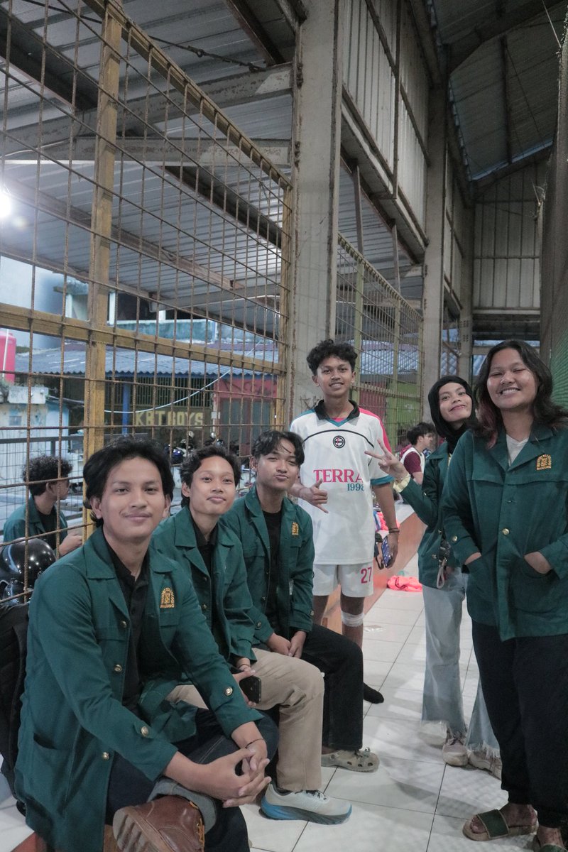 wippzyyy's tweet photo. day 1 kolym belum ngeluh https://t.co/8uHk31cUUC