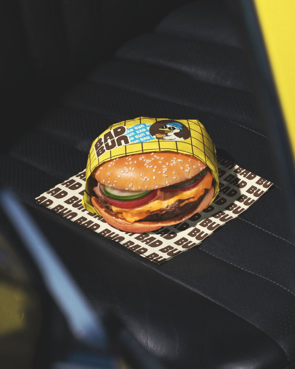 Creative Market tweet media