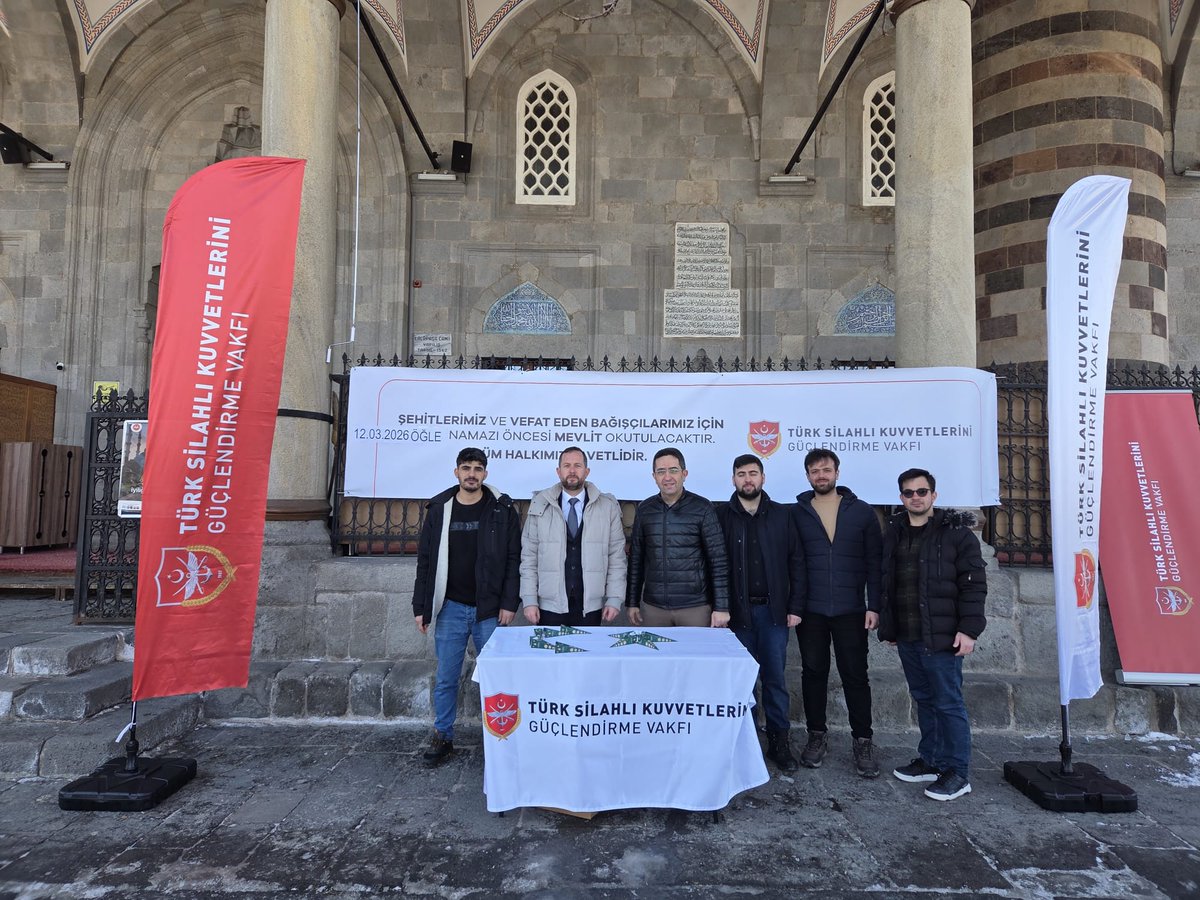 TSKGV Erzurum Bölge Temsilciliği olarak Lalapaşa camisinde şehitlerimiz için düzenlediğimiz mevlit programına öğrencilerimle birlikte destek verdik. Sayın Valimiz Aydın Baruş beyin ilgisine teşekkür ederiz. Şehitlerimize Allah'tan rahmet diliyorum mekanları cennet olsun.