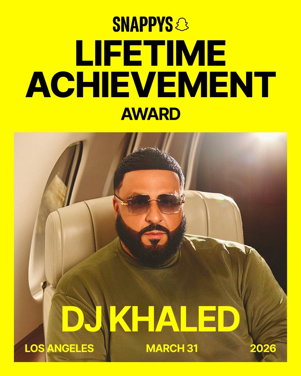 Snapchat tweet media