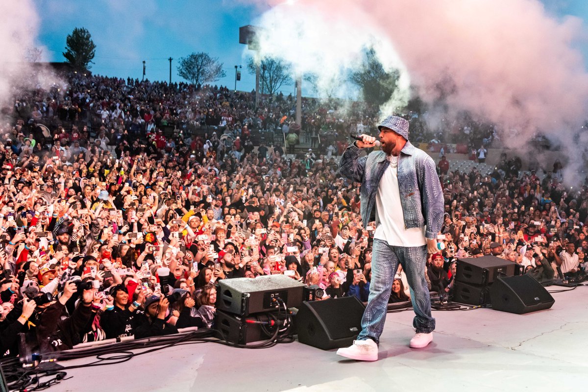 Kelce Jam tweet media