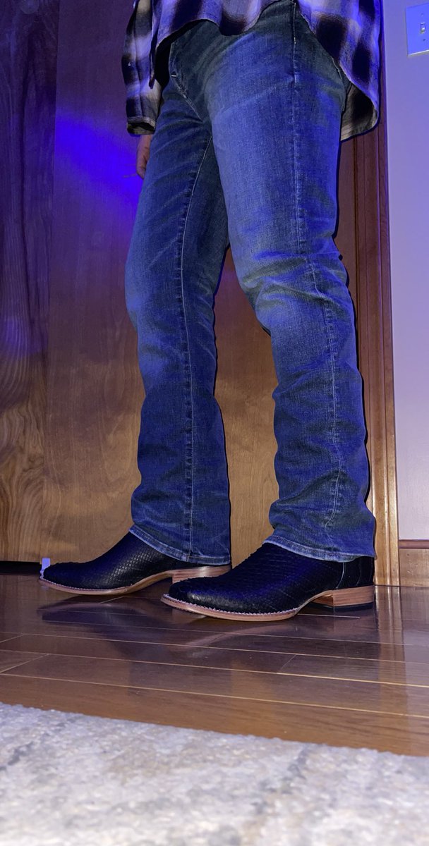 everythingnike4 (10K) tweet media