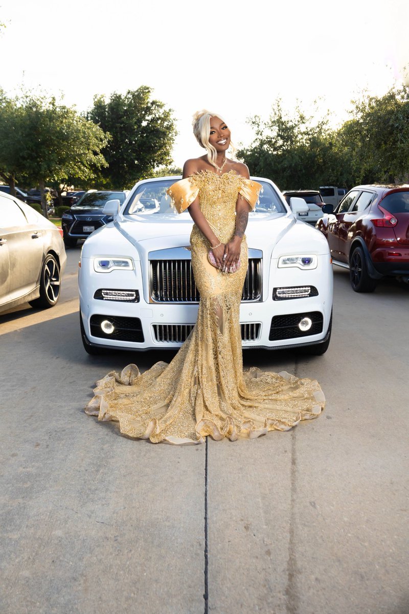 _SheBTwerkin_'s tweet image. Make me your Kids Prom Photographer! 😎

Follow The Photography Korner on Instagram 📸 

#HoustonPhotographer #HoustonPhotographyStudio #Prom2026