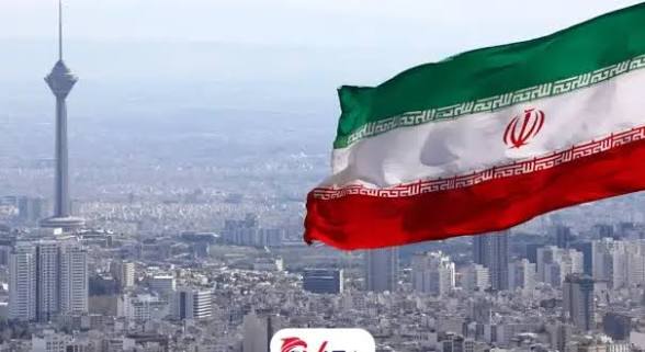 ای اولین ترانه، ای آخرین سرود...
#برای_ایران #تا_پای_جان_برای_ایران