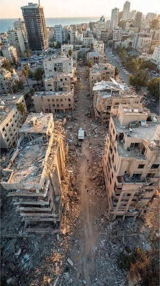 یہ غزہ نہیں اسرائیل کا شہر ہے
یہ منظر دیکھنے کے لئے آنکھیں ترس گئی تھی

آپکا ایک لائک اور ایک ری پوسٹ امریکہ و اسرائیل اور انکے حمایت یافتہ لوگوں کی چیخیں نکلتا ہیں
لہذا اس پوسٹ کو لائک اور ری پوسٹ کریں