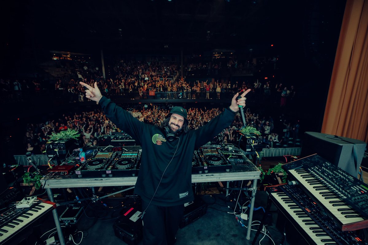 T R U T H tweet media