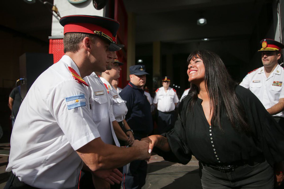 Eva Mieri tweet media