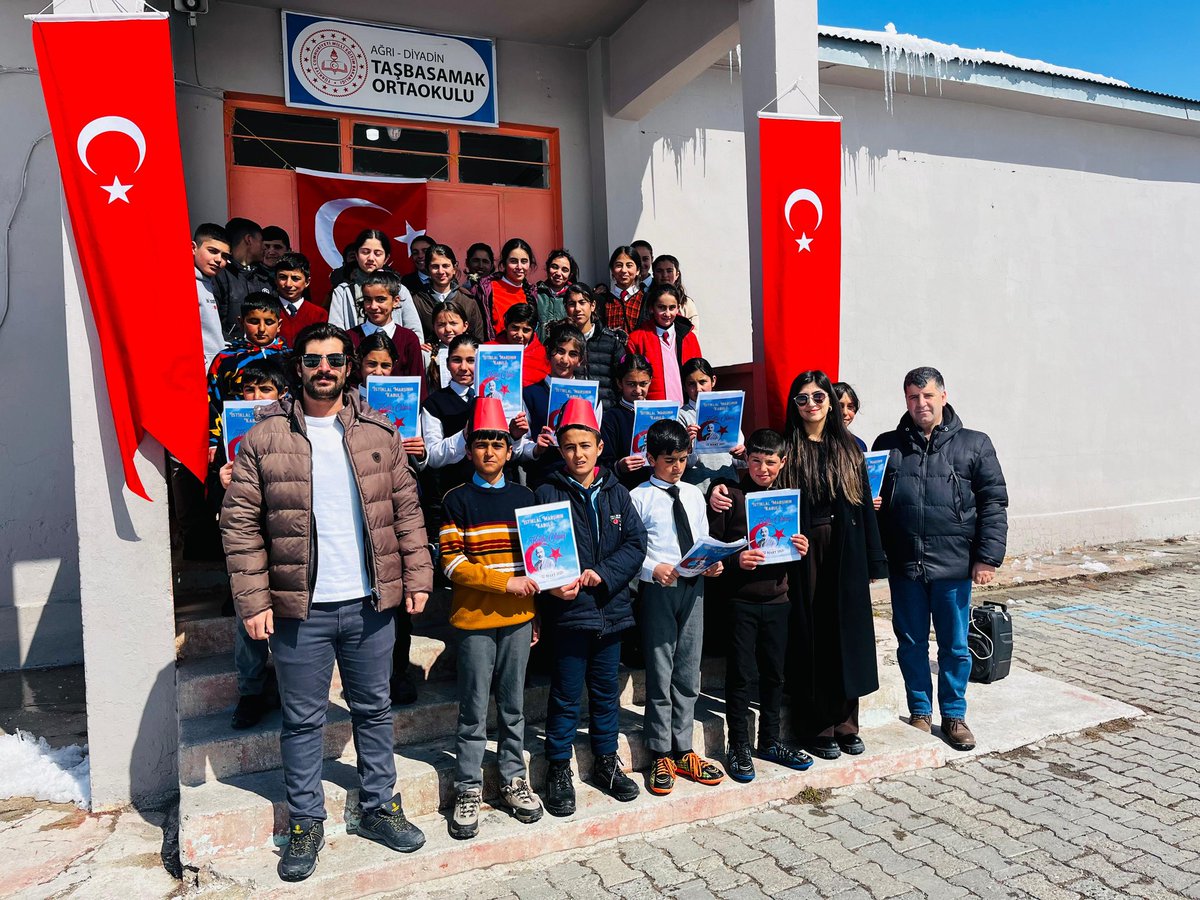 TasbasamakO's tweet photo. Her mısrasında bir milletin dirilişini haykıran İstiklâl Marşı, 105 yıl önce bugün TBMM'de kabul edilmiştir. Okulumuzda düzenlenen programla bu anlamlı gün gurur ve coşkuyla anılmış; millî şairimiz Mehmet Akif Ersoy saygı, rahmet ve minnetle anılmıştır. 
@agrimem @diyadinmem https://t.co/llMpOIxgXi
