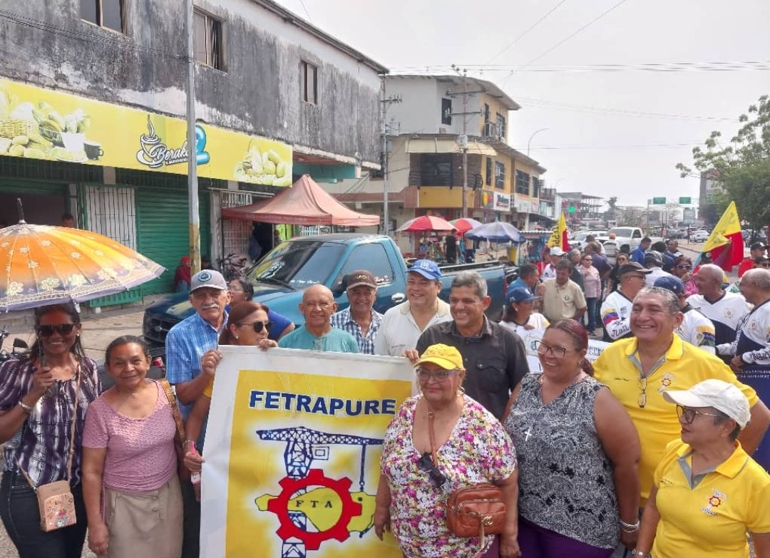 En la calle  AD en resistencia  apoyando a los trabajadores en san fdo, por justas reivindicaciones.
