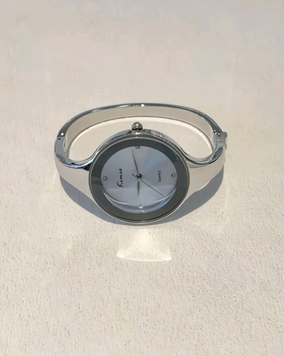 somerecom's tweet photo. jam tangan vintage yang modelnya aesthetic banget! untuk pengingat waktu sekaligus mempercantik pergelangan tangan 🤍✨️ https://t.co/PNh7V63i97