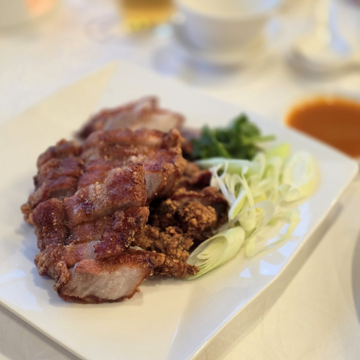 대만표한정식집 같은데 갔는데 돼지간구이랑 어란이랑 홍소육 맛있었음 근데 야시장 가격의 4배를 받긴하더군요 이런데도 가봐야 스트릿푸드의 소중함을 알게되겠지