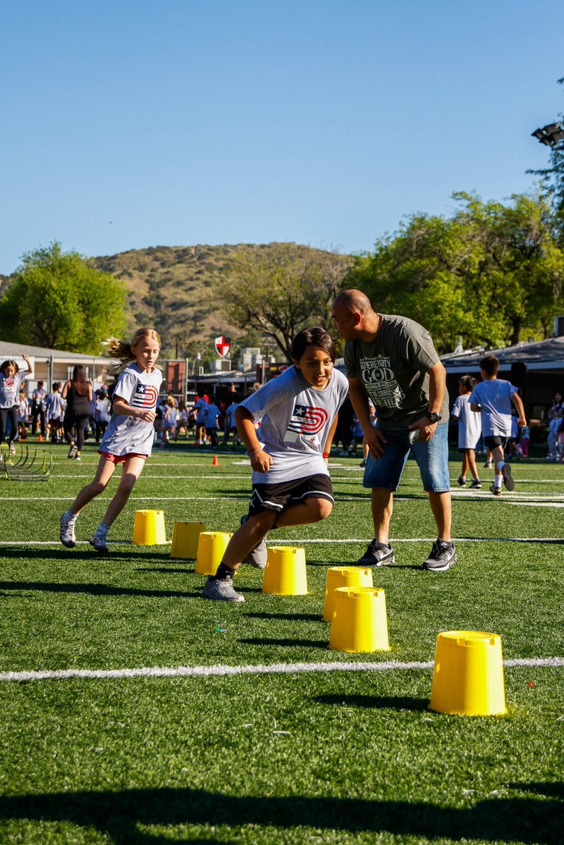 Village Christian School tweet media