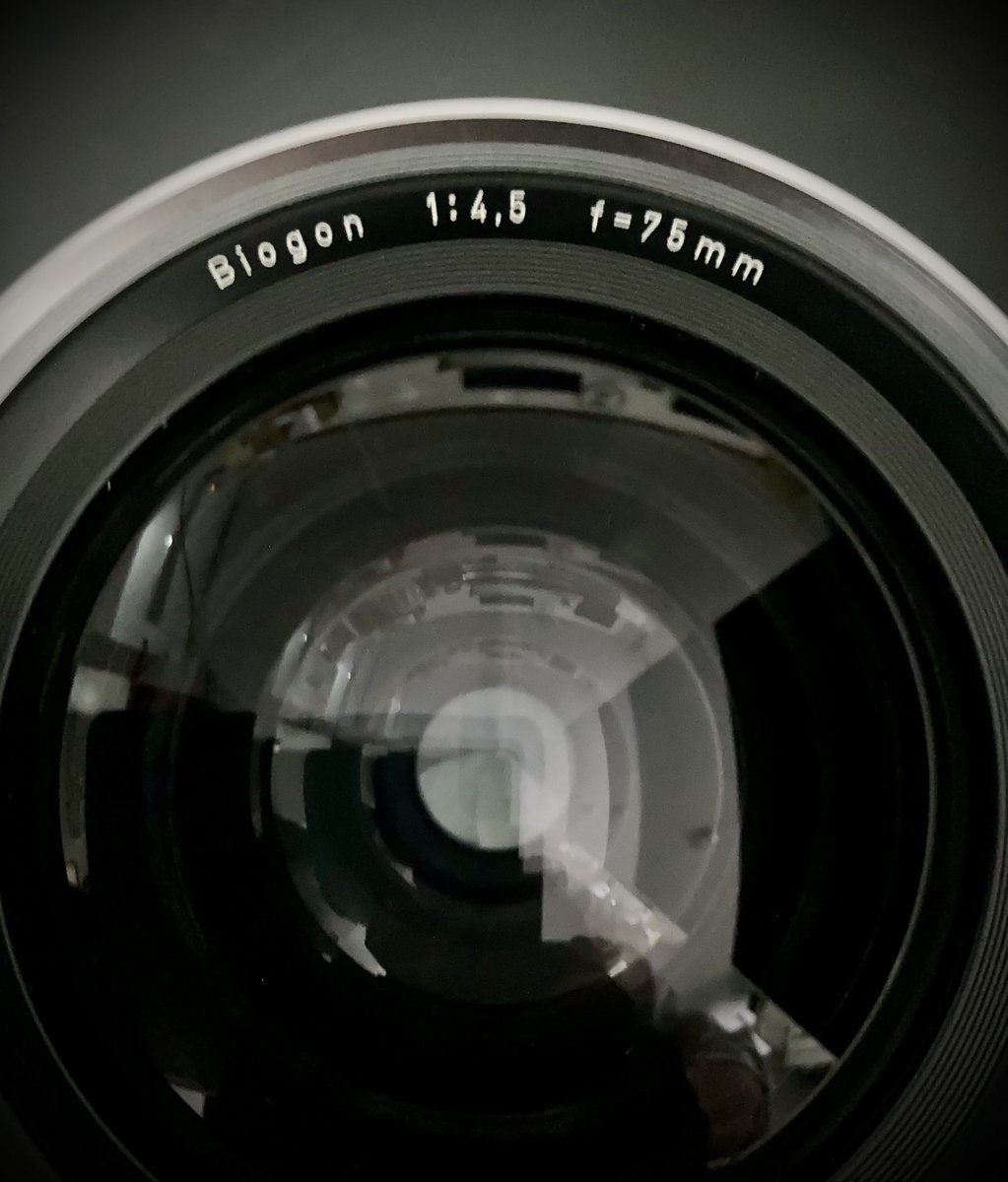 ETERNAL_LAB's tweet photo. おひさしぶりの4X5用Biogonさま、お出まし。　#エターナルラボ　#フイルム撮影　#4X5  #Biogon https://t.co/tWPmVWAxax