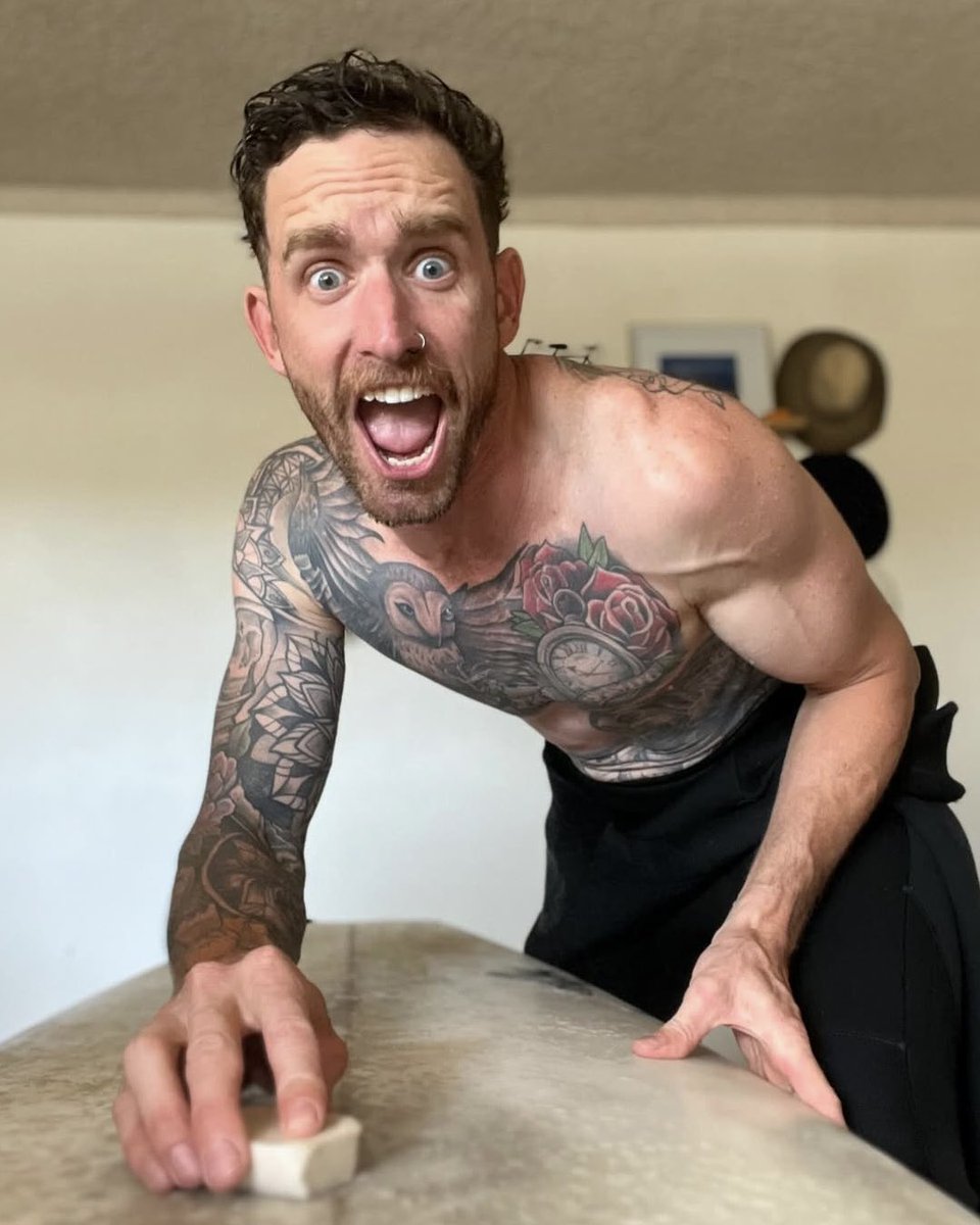 Hot Tradies tweet media