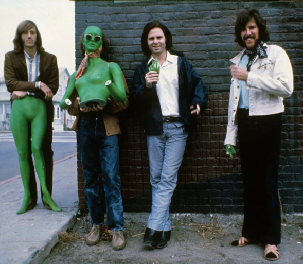 Happy Saint Patrick’s Day! ☘️

Maybe you’ll get lucky and find a green mannequin on the streets like these guys.

Photo by Henry Diltz.