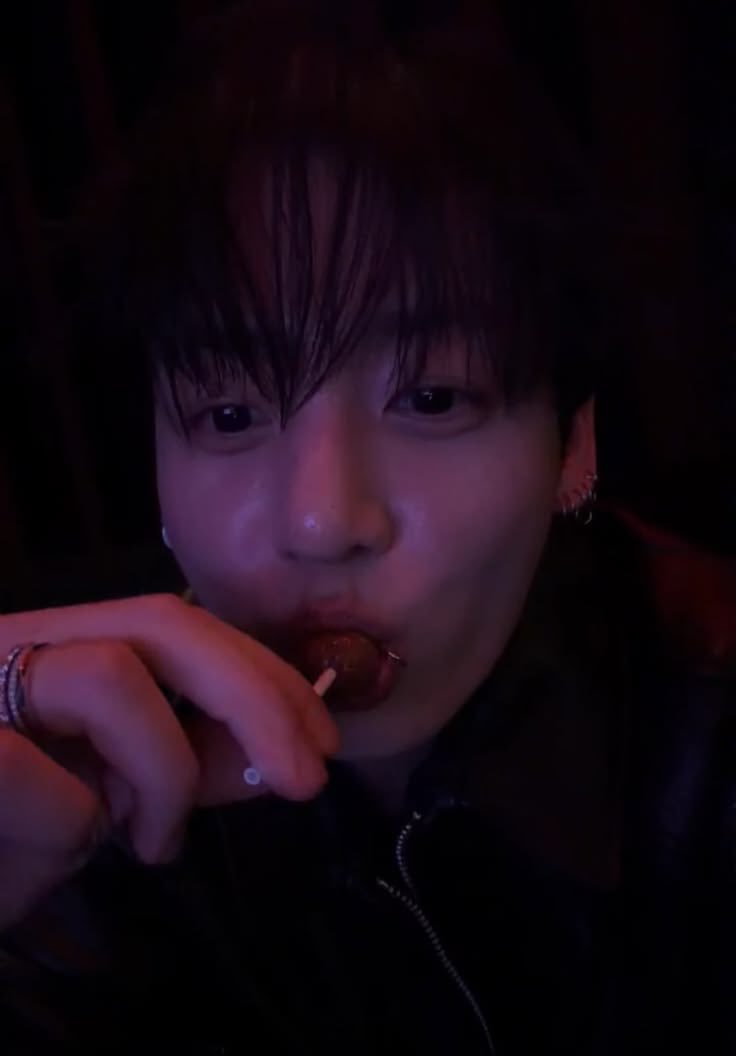 Jungkook Charts tweet media