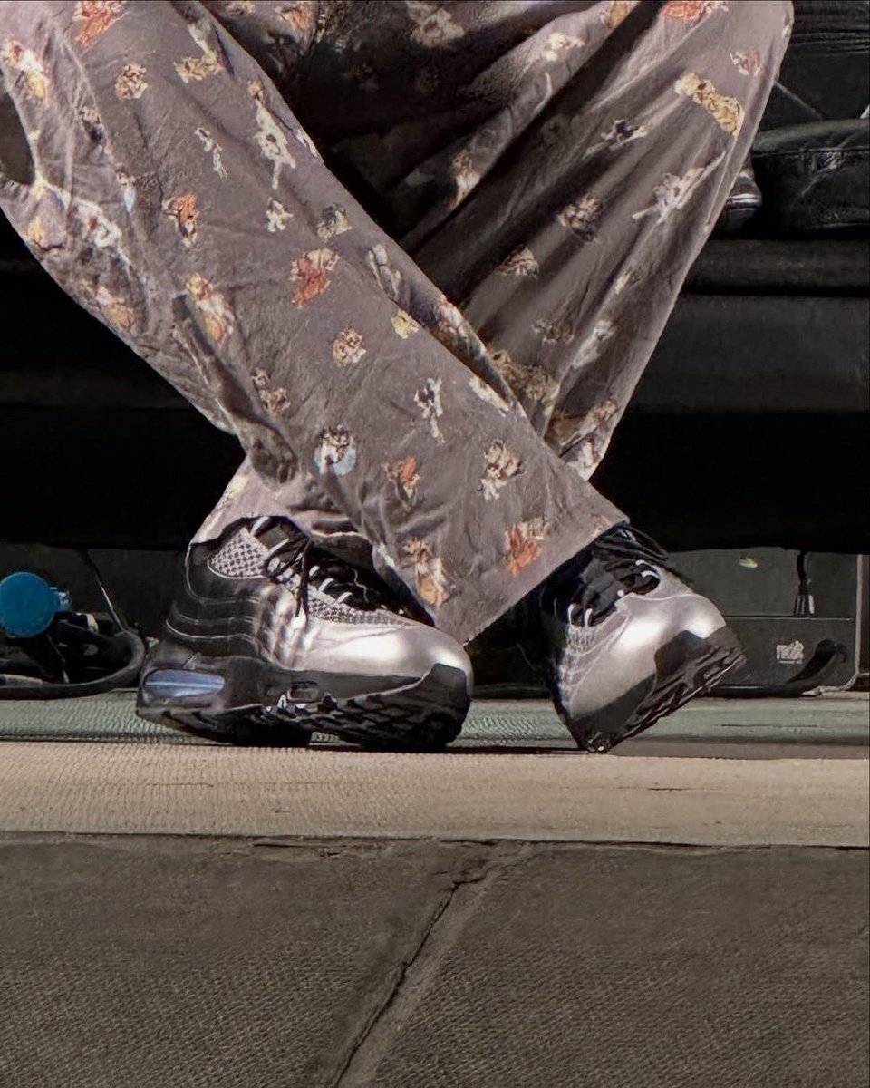 Palace Skateboards Nike Air Max 95 パレス⑨ 𝐔𝐏 𝐓𝐎 𝐃𝐀𝐓𝐄 on X: 