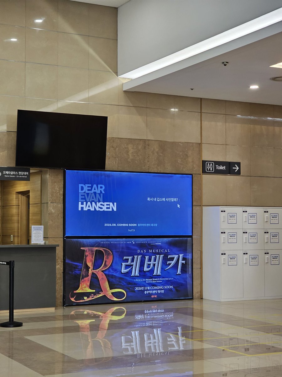 뵤 tweet media