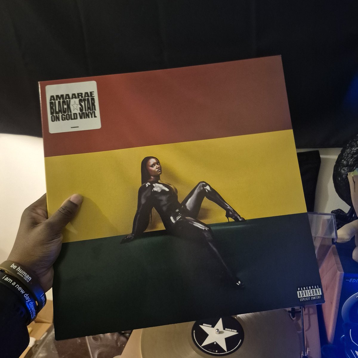 beyondbinary91's tweet photo. #NewRecordAlert: BLACK STAR by @amaarae #BLACKSTAR #BLACKSTARERA #Amaarae #FanShit https://t.co/jYPLnNcUoq