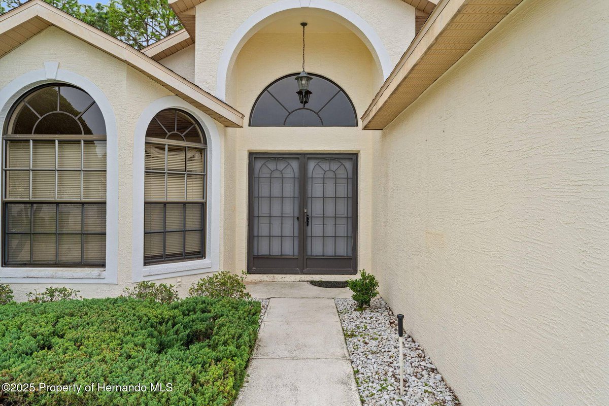Hernandolender's tweet image. New Listing Price: $279,000
11368 Copley Court, Spring Hill, FL 34609 is a fantastic property with 3 bedrooms and 2.0 bathrooms.
See more here: peoplestrustrealestate.com/d8re3vyb