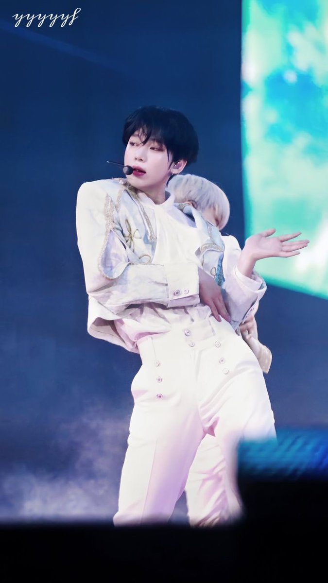 𝓡𝓸𝓸 ❦ tweet media