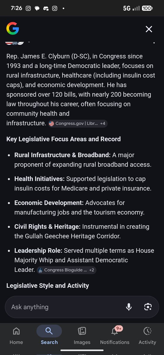 cmichaelbelle's tweet image. A side by side comparison of Sanders ' and Clyburn's shows that Clyburn has done tons while Bernie ain't done shit.