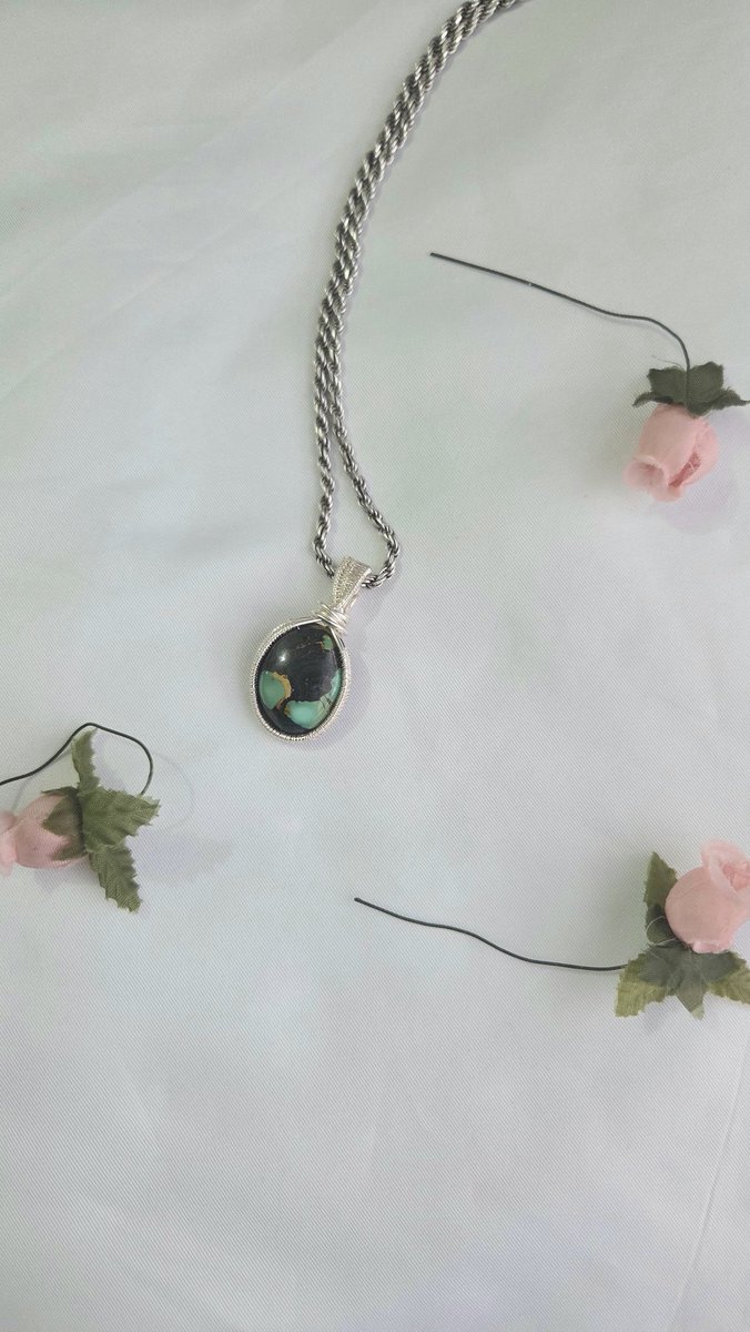 Accesorios bonitos para resaltar tu esencia. Pídelos al DM