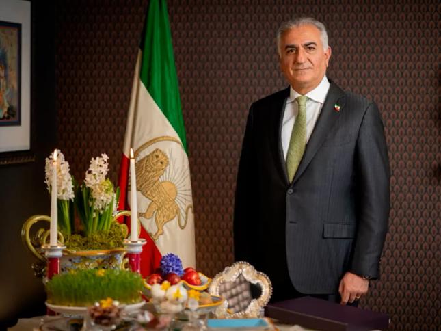 دوستان اکانتم تحت ریپ** ورت شدیده. ممنون میشم کامنت بذارین: 
#KingRezaPahlavi‌