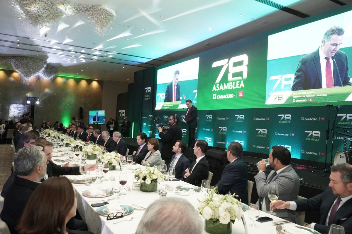 Asistí a la 78ª Asamblea General de <a href="/CANACERO/">CANACERO</a>, donde tuve la oportunidad de coincidir con el Secretario de Economía, @M_Ebrard; con Altagracia Gómez Sierra, Coordinadora del Consejo Asesor de Desarrollo Económico Regional y Relocalización de Empresas; y con el Ing. Raúl Gutiérrez