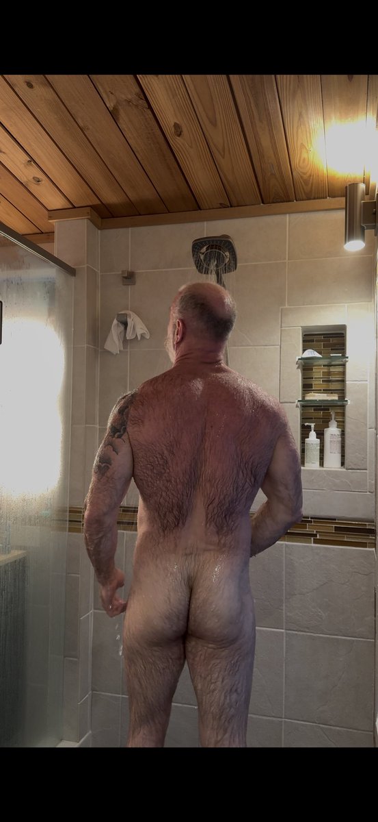 Troy Tagger )'( (Berlin Apr 1-7) tweet media