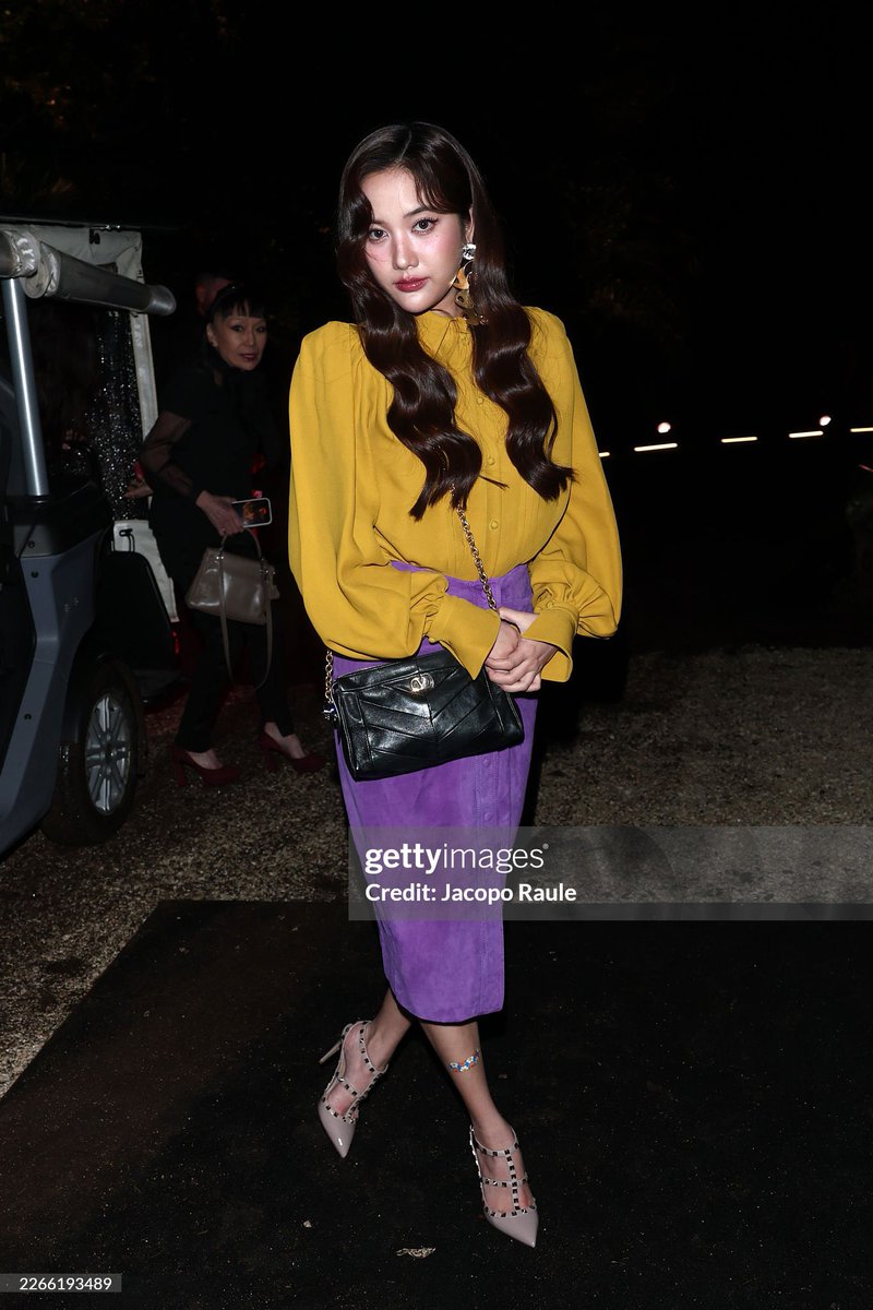 INFINITYENTTH's tweet photo. Perfect Look กับ Brand Ambassador แห่ง @MaisonValentino อย่างสาว ‘ฟรีน สโรชา’ @srchafreen หลังชม Maison Valentino Fall/Winter 2026–2027 Fashion Show เมื่อวันที่ 12 มีนาคม ที่ผ่านมา ณ ประเทศอิตาลี

SAROCHA AT VALENTINO FW 2026

#MaisonValentinoFW26XFreen
#ValentinoInterferenze
#srchafreen