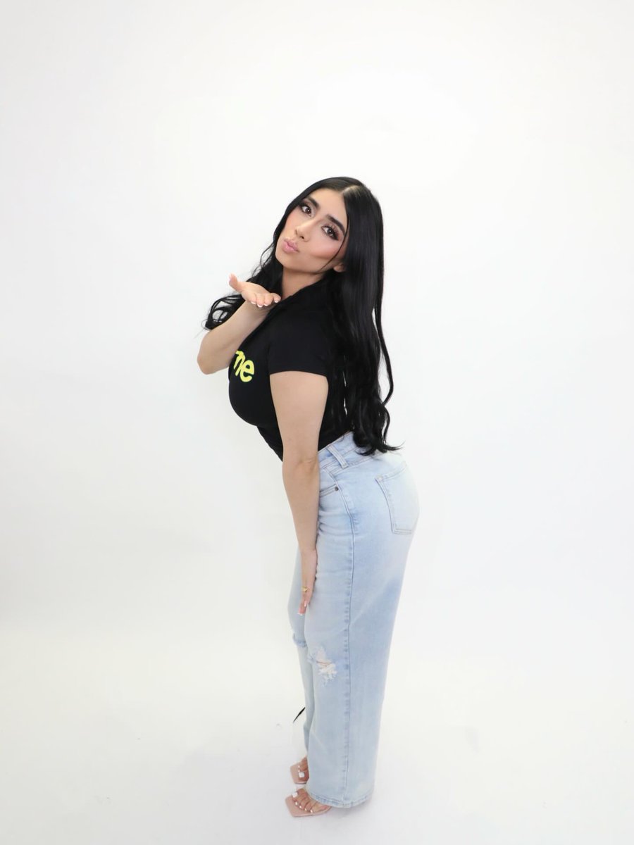 Violet Myers tweet media