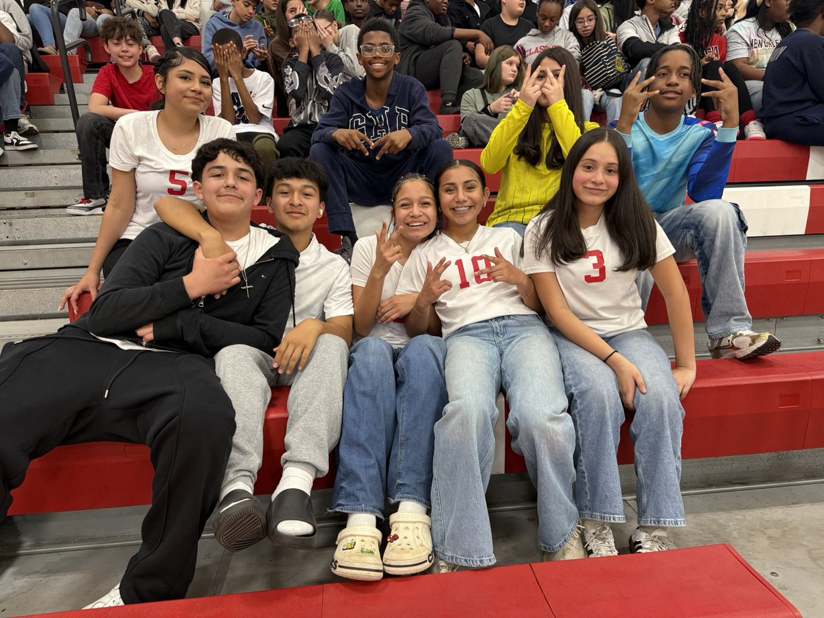 WoodlandMiddle_HCS tweet media