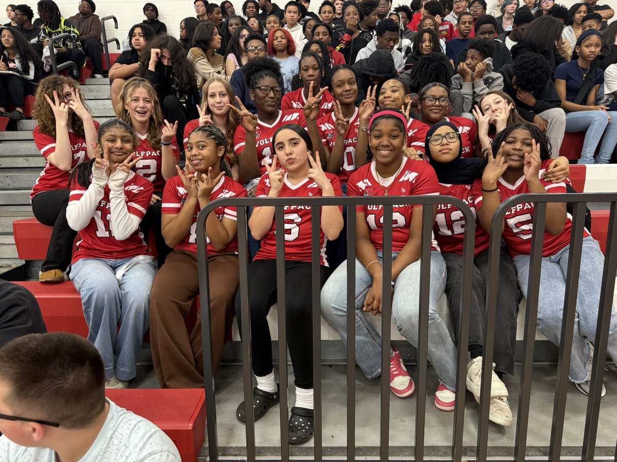 WoodlandMiddle_HCS tweet media